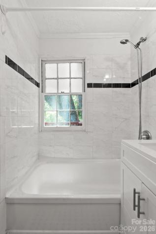 224 Aurora Drive Asheville NC 28805