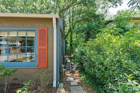 224 Aurora Drive Asheville NC 28805