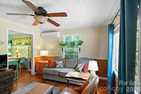 224 Aurora Drive Asheville NC 28805