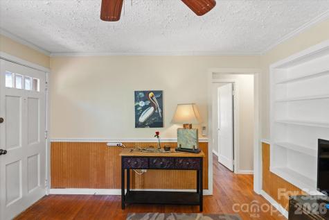 224 Aurora Drive Asheville NC 28805