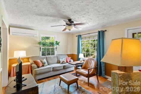 224 Aurora Drive Asheville NC 28805