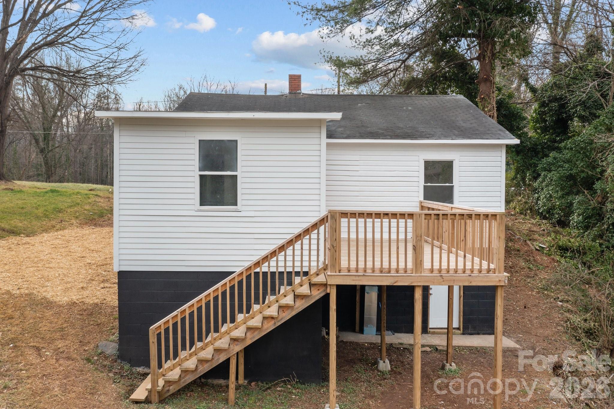 621 E Sharpe Street E Statesville NC 28677