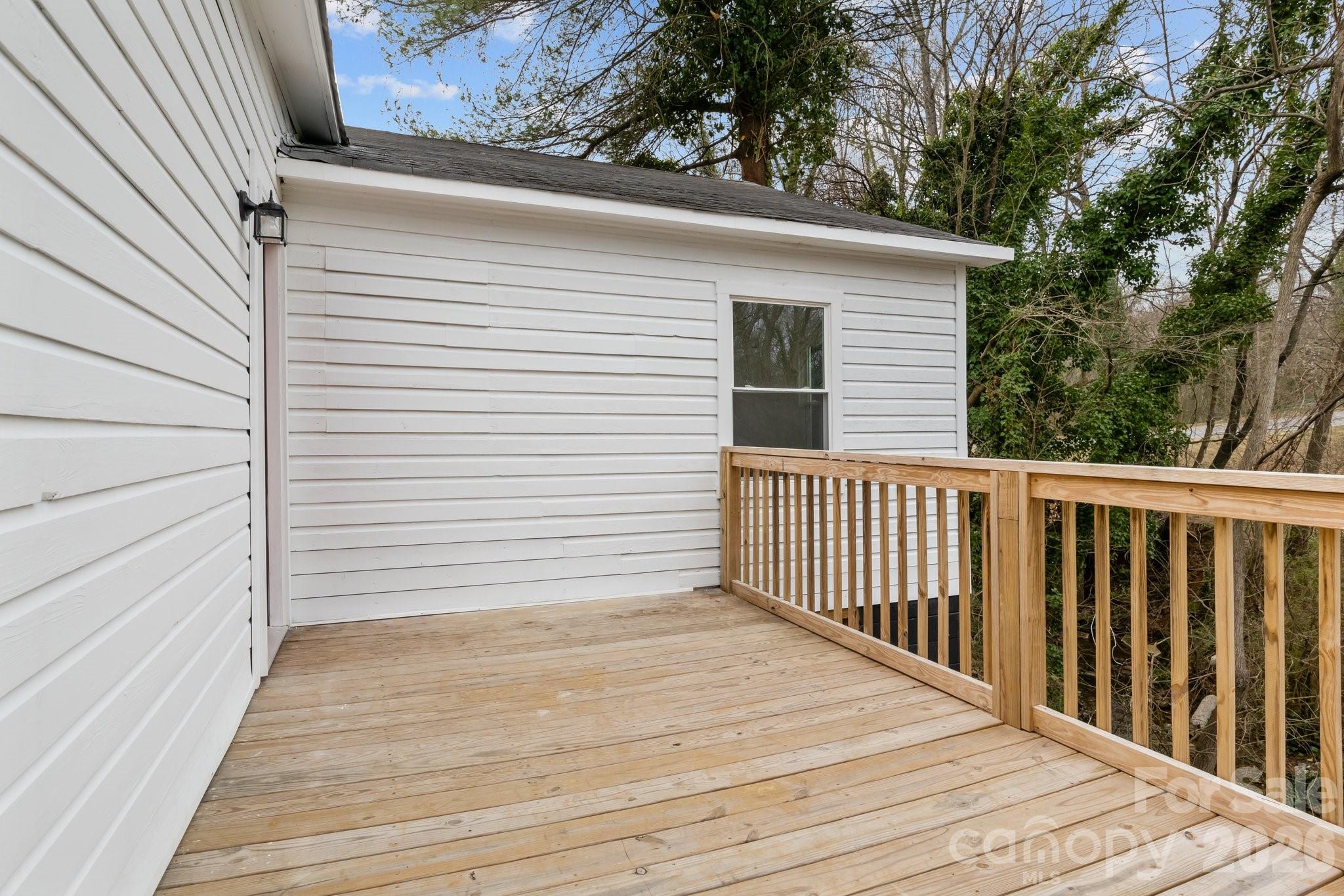 621 E Sharpe Street E Statesville NC 28677