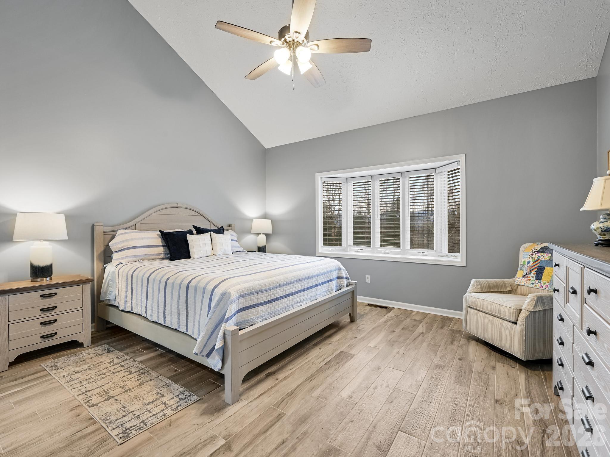 2208 E Cumming Woods Lane Hendersonville NC 28739