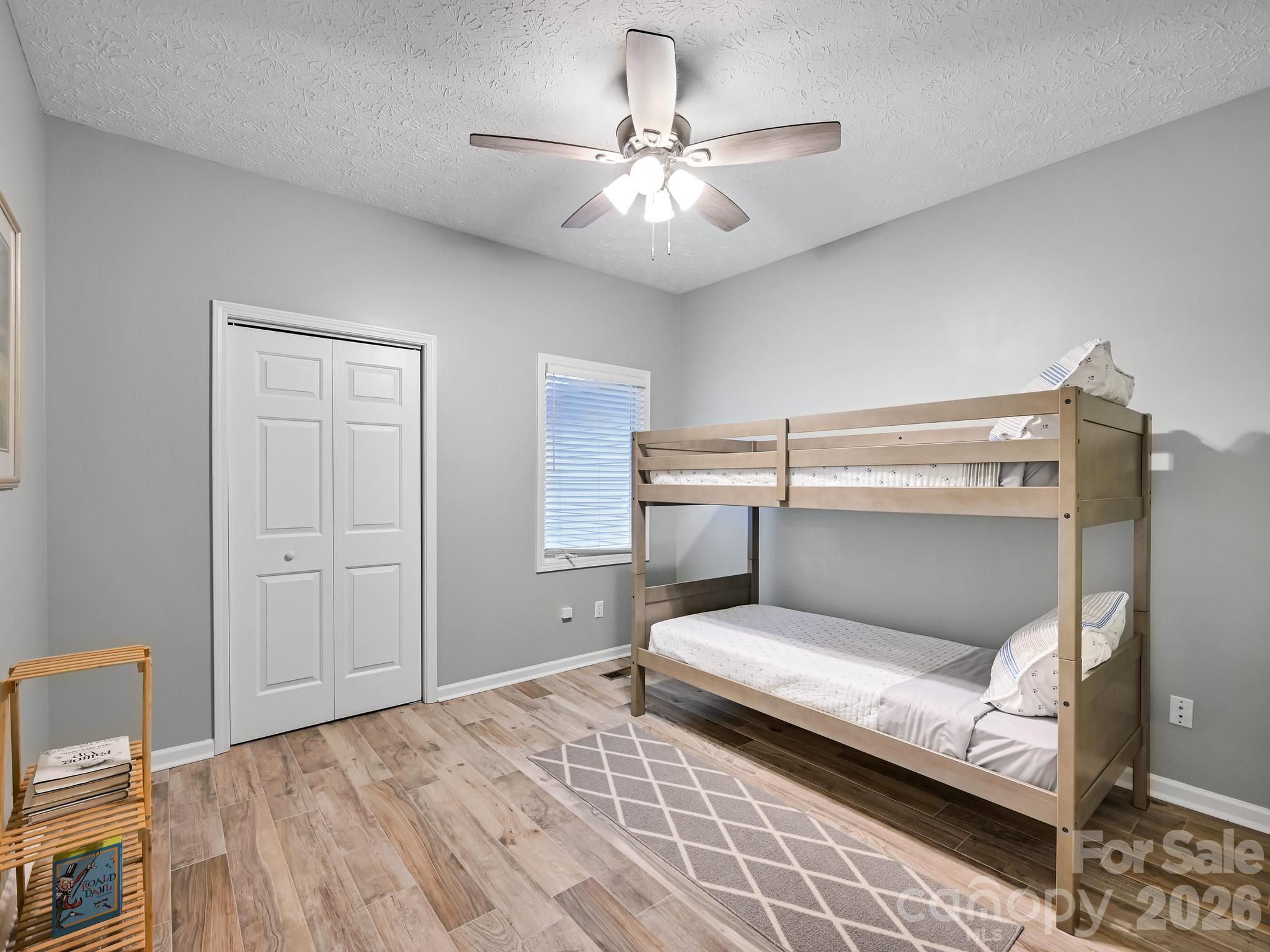 2208 E Cumming Woods Lane Hendersonville NC 28739