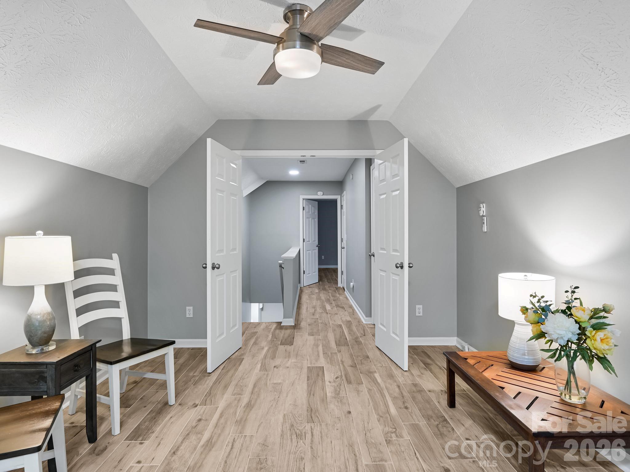 2208 E Cumming Woods Lane Hendersonville NC 28739