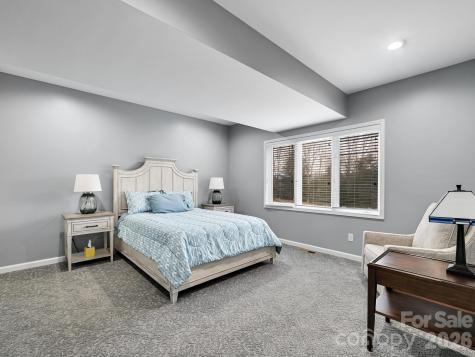 2208 E Cumming Woods Lane Hendersonville NC 28739