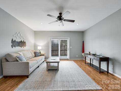 2208 E Cumming Woods Lane Hendersonville NC 28739