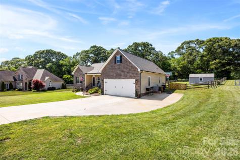 2357 Mintew Circle Lincolnton NC 28092