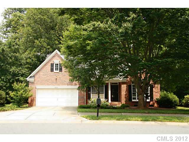6904 Ravencrest Drive Charlotte NC 28269