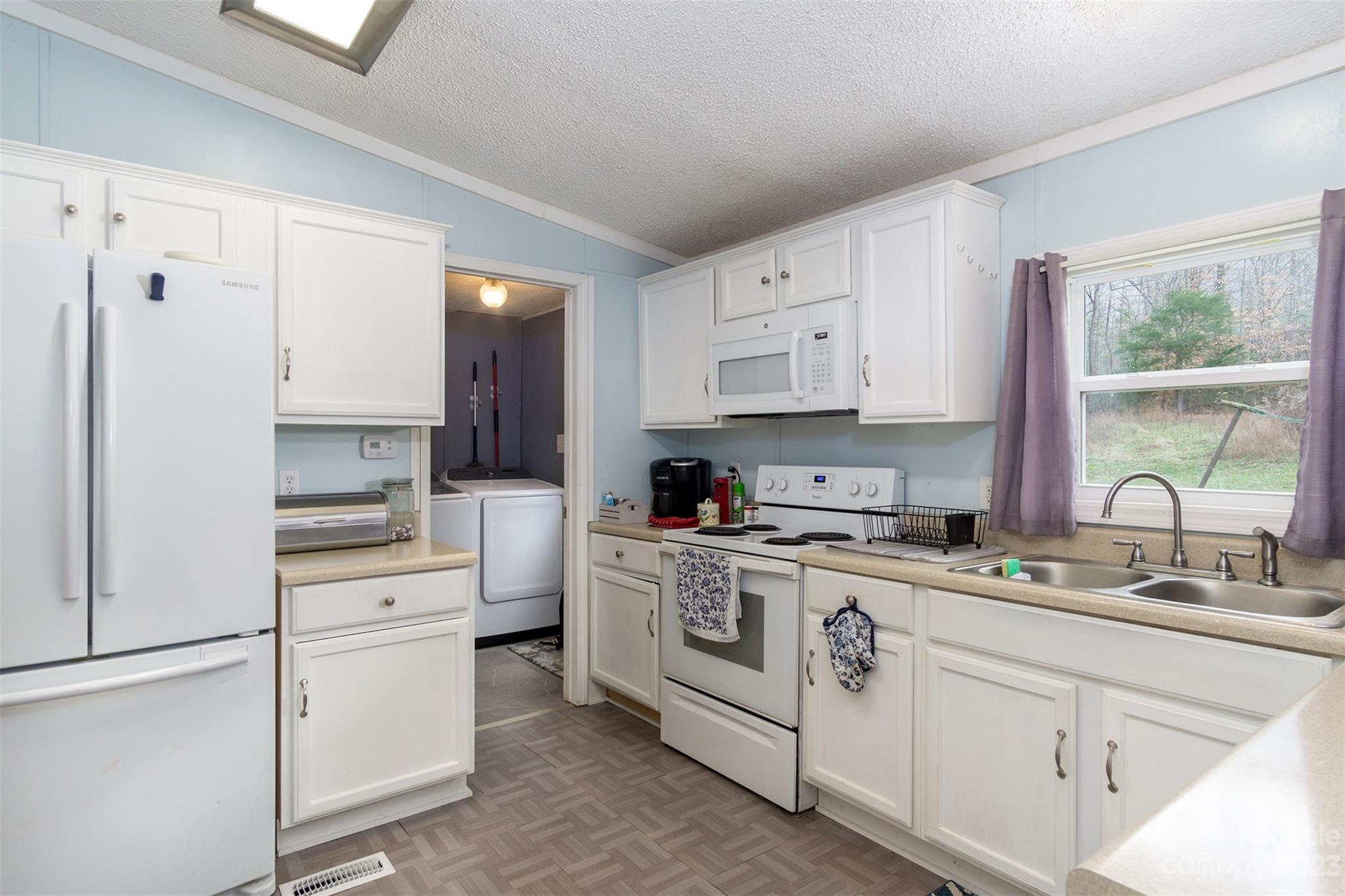 380 Old Linville Road Marion NC 28752