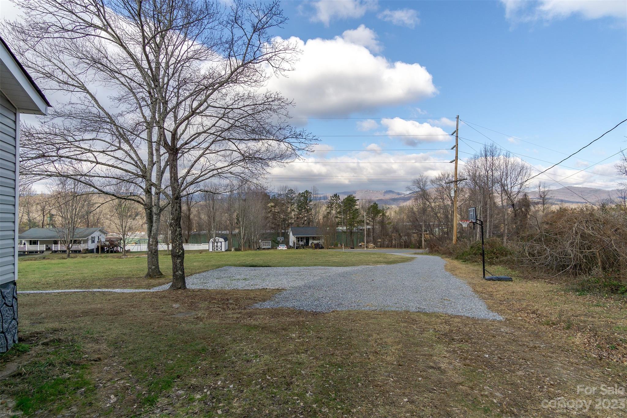 380 Old Linville Road Marion NC 28752