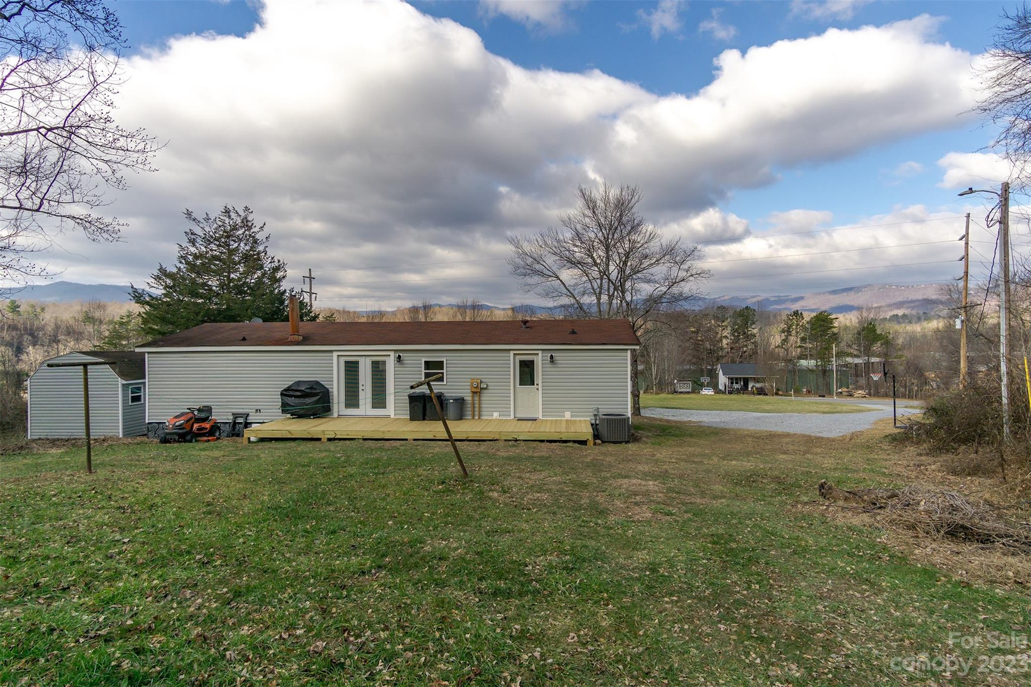 380 Old Linville Road Marion NC 28752