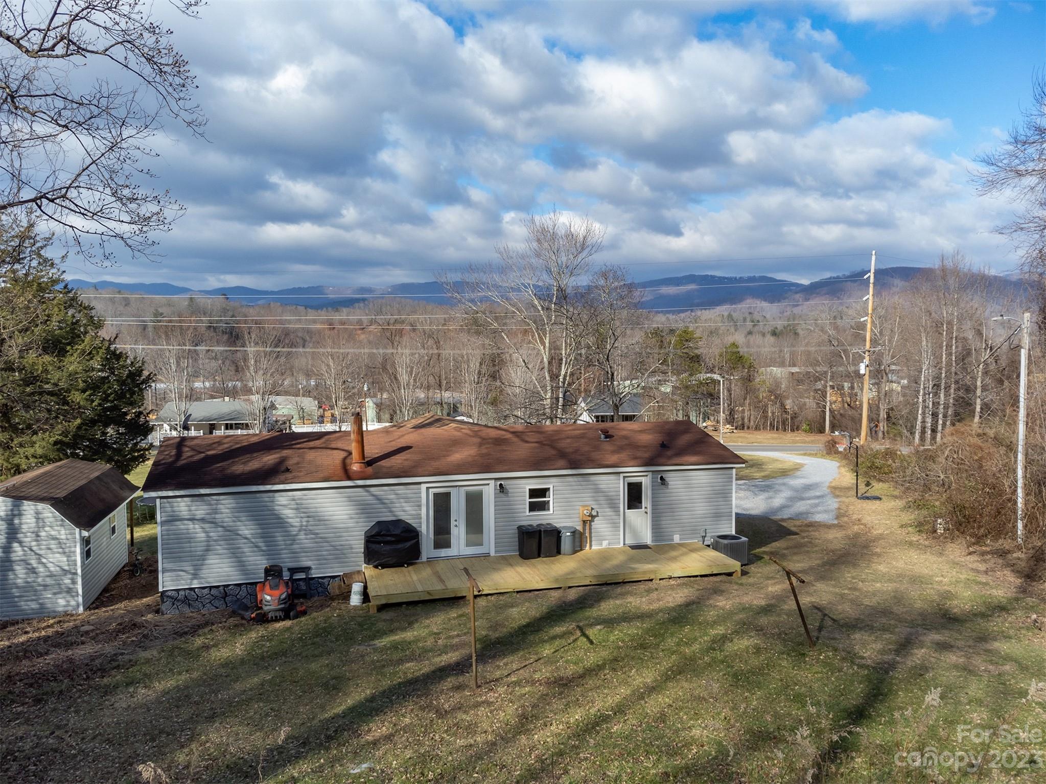 380 Old Linville Road Marion NC 28752