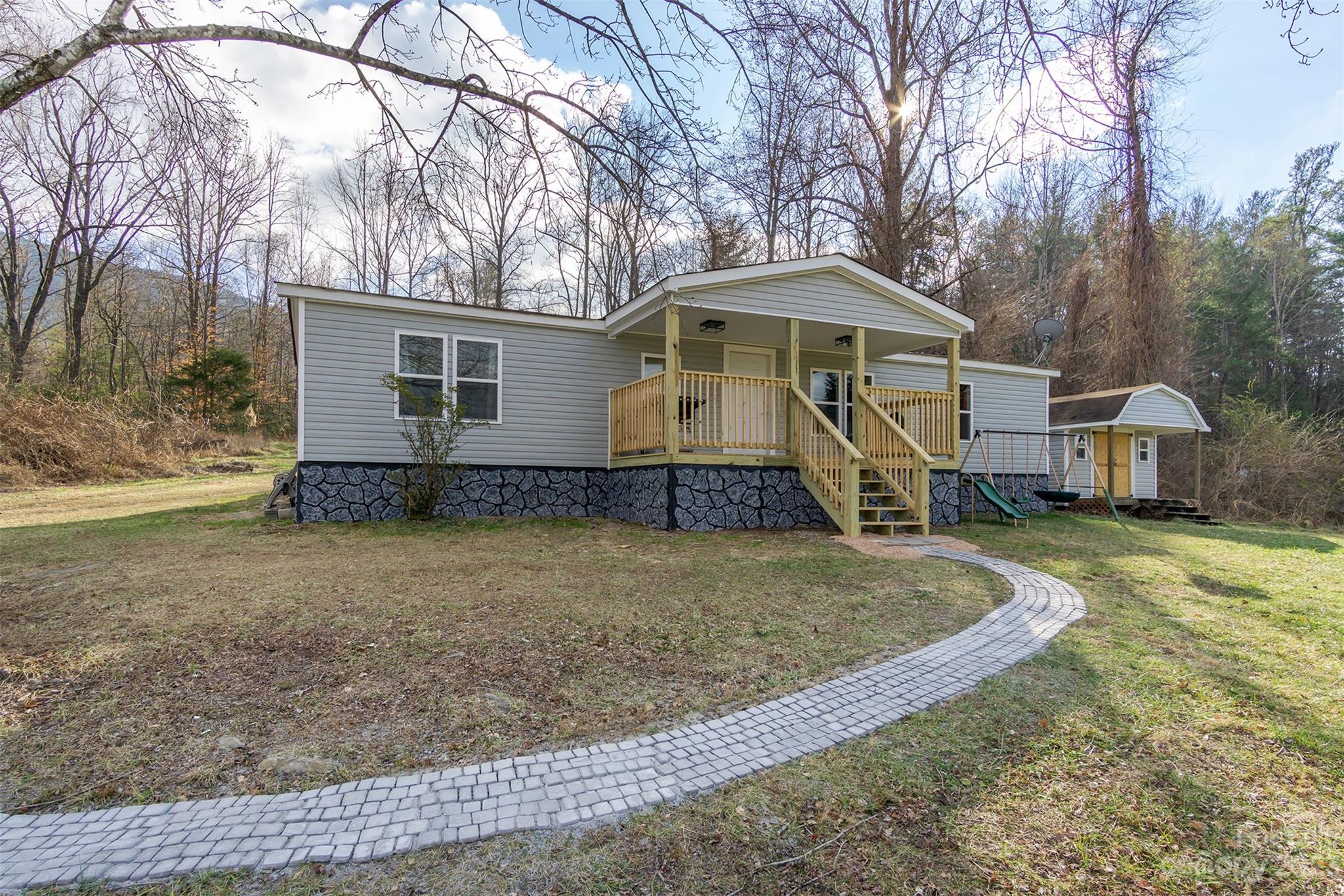 380 Old Linville Road Marion NC 28752