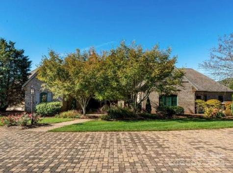 9 Linkside Court Arden NC 28704