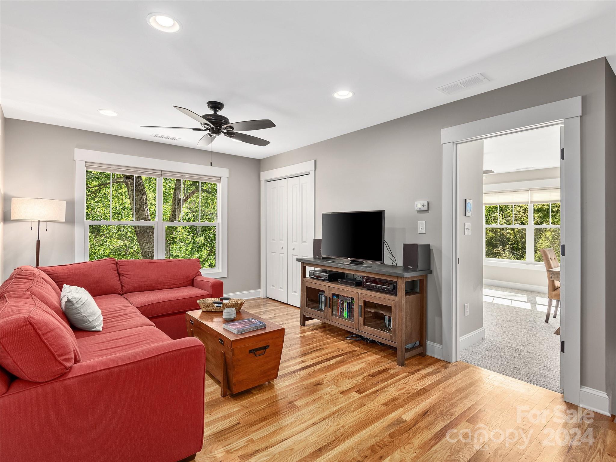 84 Bassett Road Asheville NC 28804