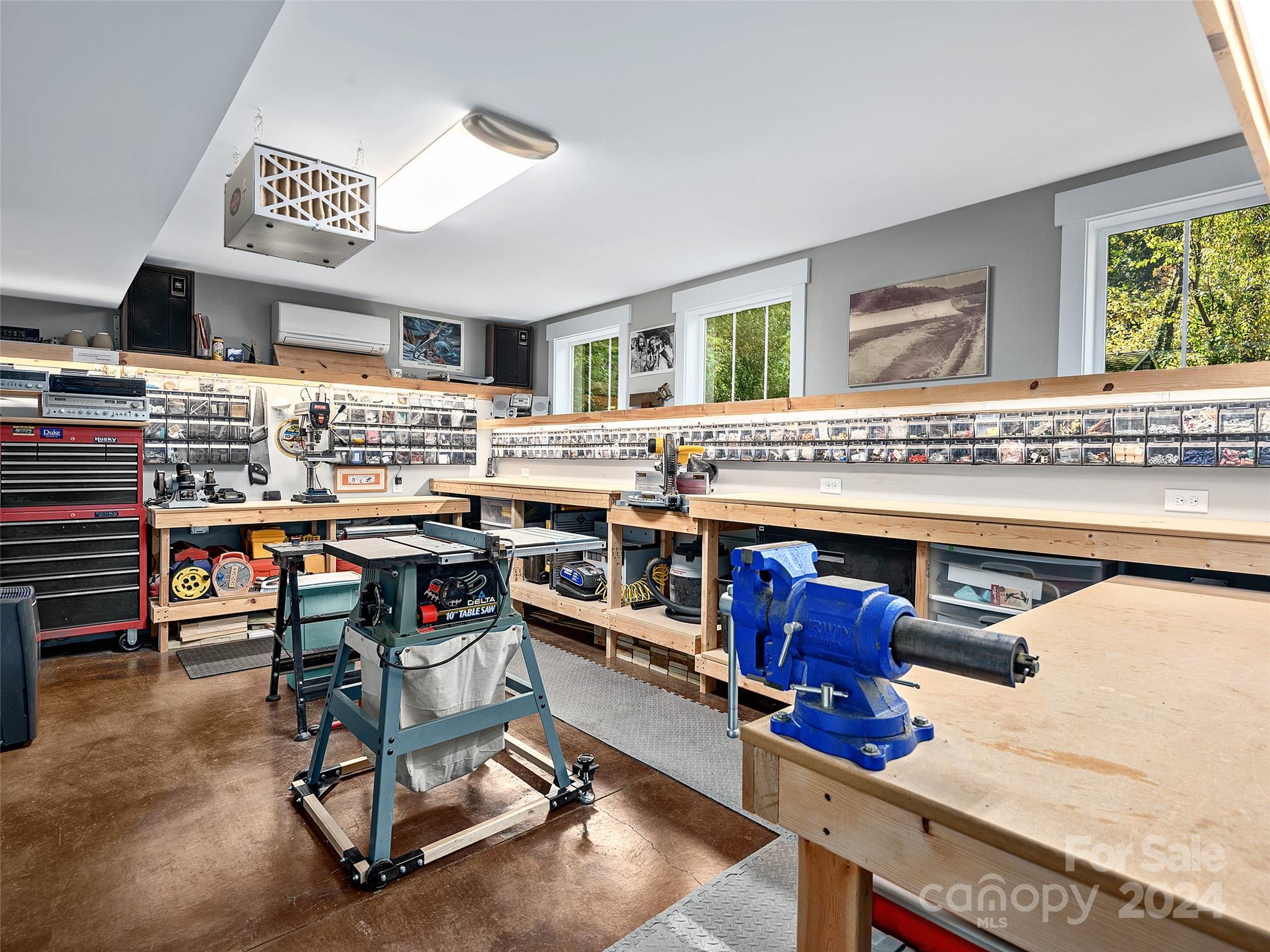 84 Bassett Road Asheville NC 28804