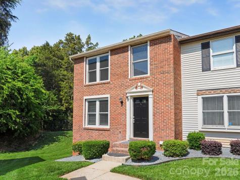 9416 Lexington Circle Charlotte NC 28213