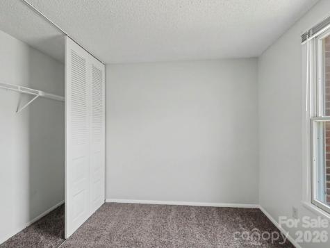 9416 Lexington Circle Charlotte NC 28213