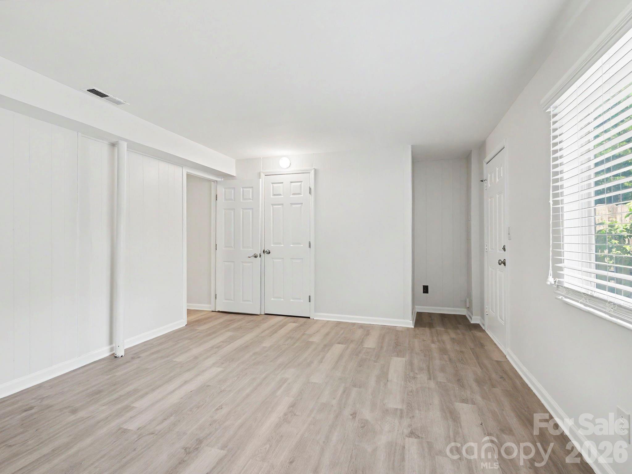 9416 Lexington Circle Charlotte NC 28213