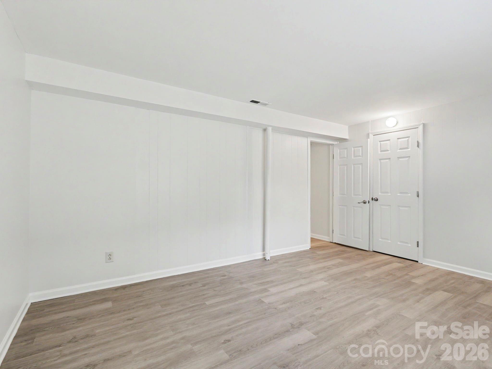 9416 Lexington Circle Charlotte NC 28213