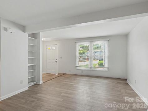 9416 Lexington Circle Charlotte NC 28213