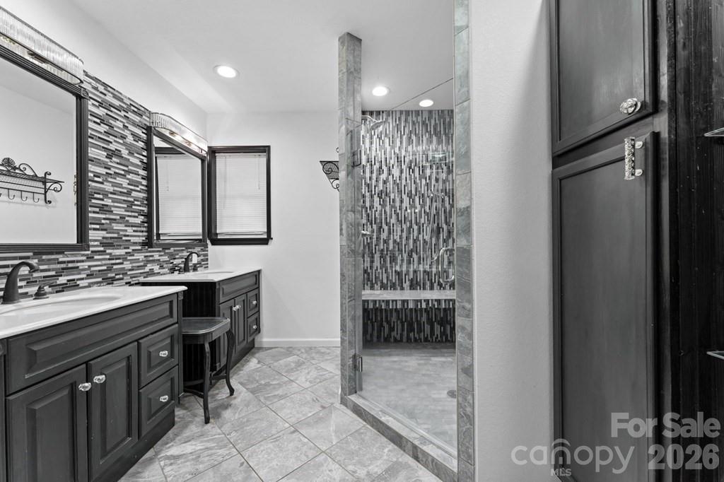 44 Ellistone Court Sylva NC 28779