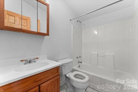 44 Ellistone Court Sylva NC 28779