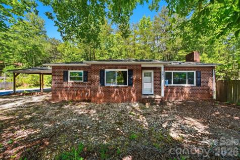 1822 Blowing Rock Boulevard Lenoir NC 28645