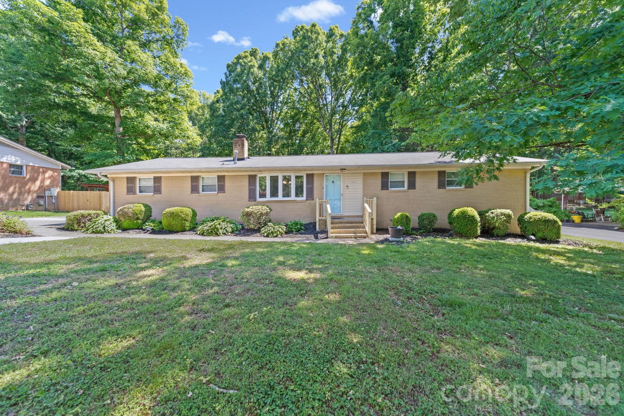 217 Robinson Avenue Matthews NC 28104