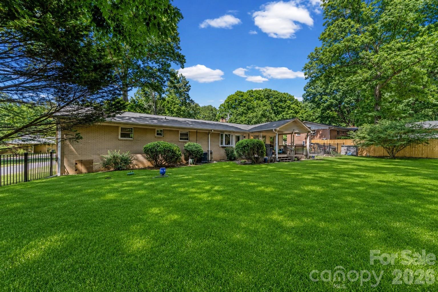 217 Robinson Avenue Matthews NC 28104