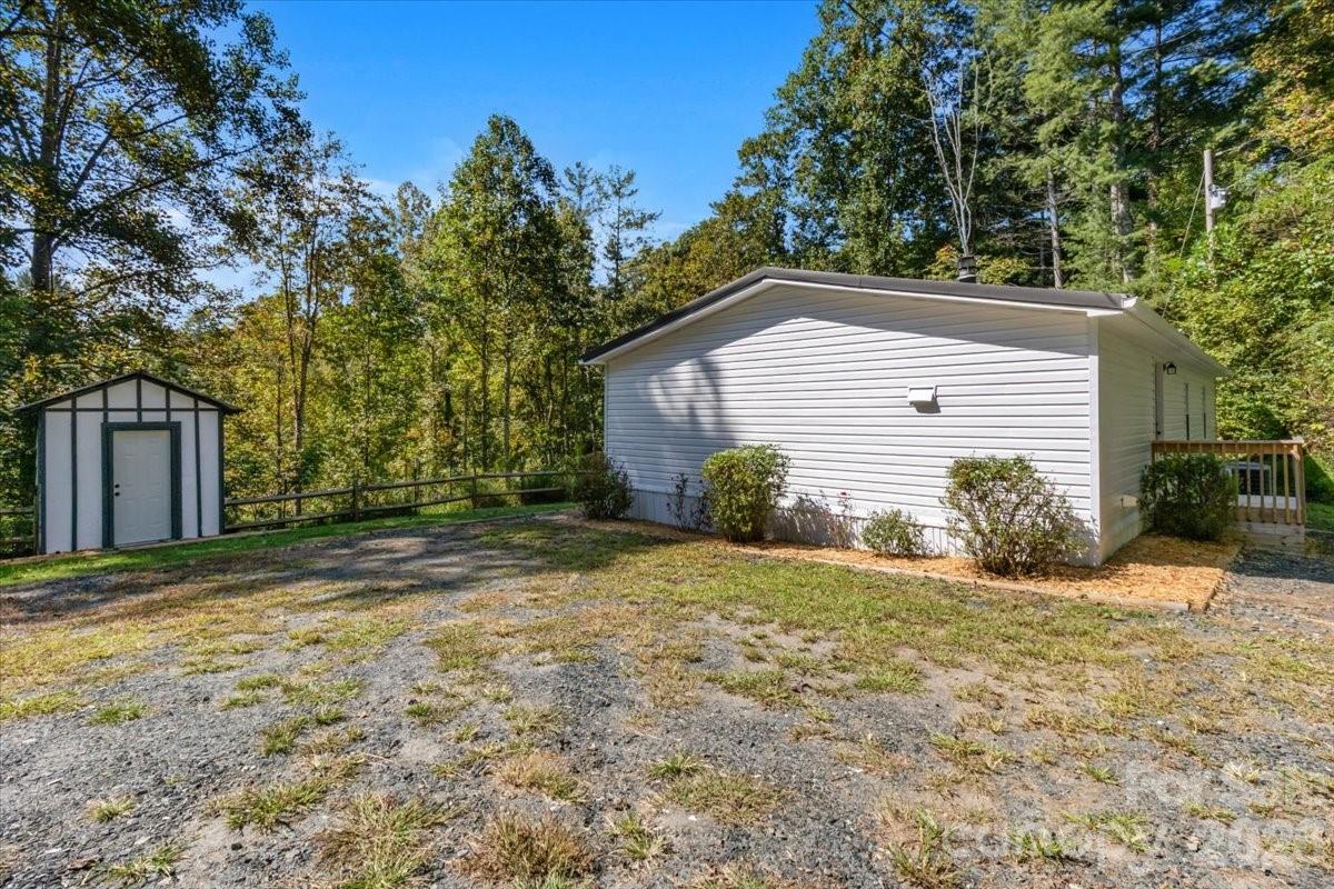 1050 Wyatt Town Road Burnsville NC 28714