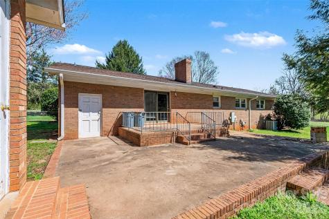 1388 Smith Farm Road Lincolnton NC 28092
