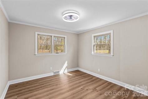 1804 Clingman Road Ronda NC 28670