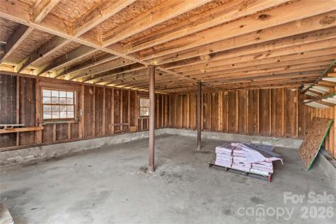 1804 Clingman Road Ronda NC 28670