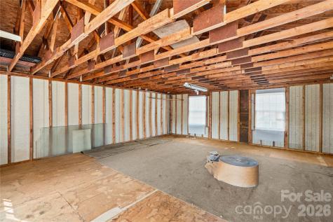 1804 Clingman Road Ronda NC 28670