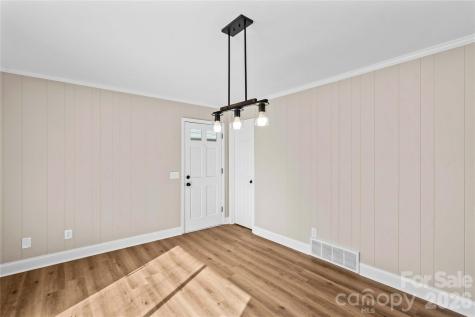 1804 Clingman Road Ronda NC 28670
