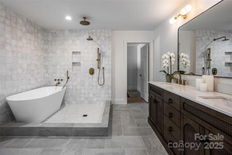 166 Brookwood Road Asheville NC 28804