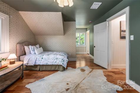 166 Brookwood Road Asheville NC 28804