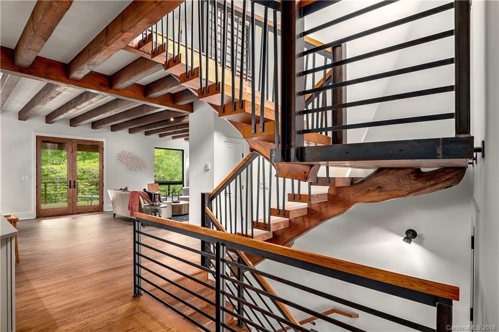 14 Rolling View Drive Asheville NC 28805