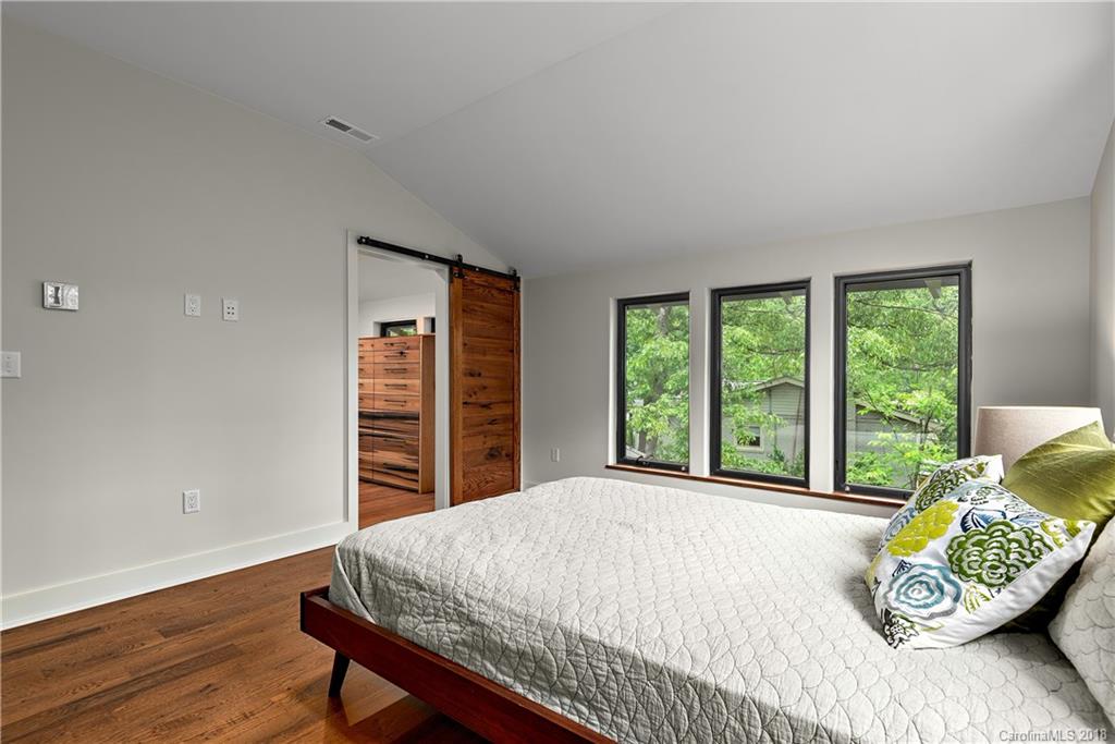 14 Rolling View Drive Asheville NC 28805