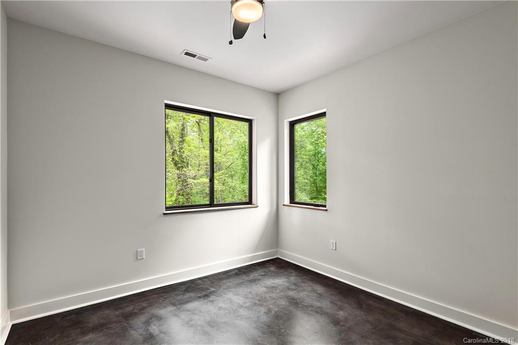14 Rolling View Drive Asheville NC 28805