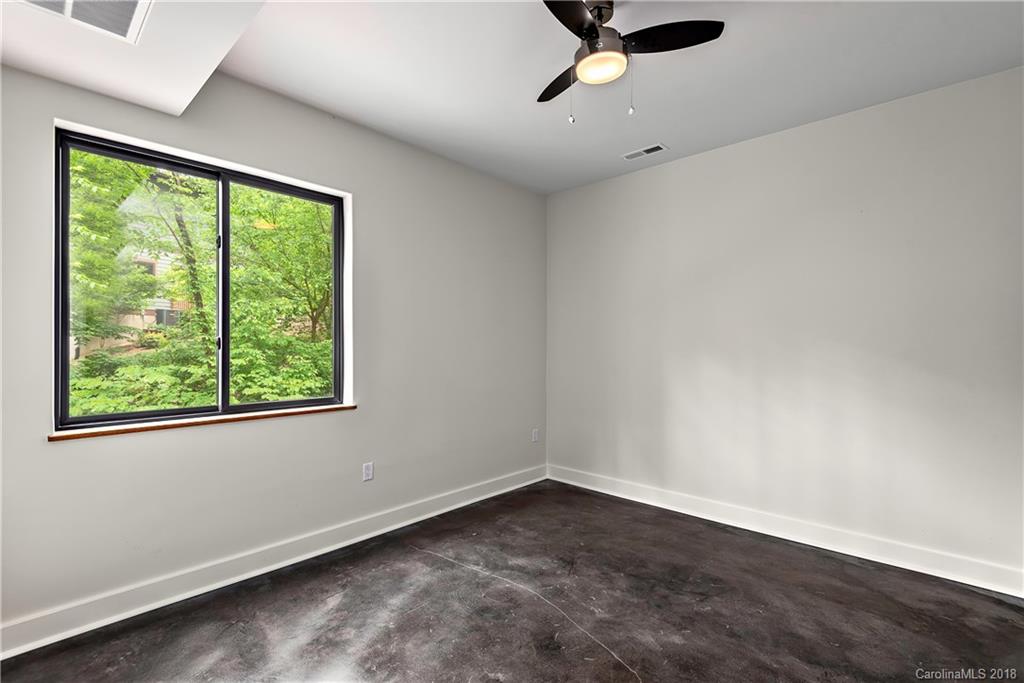 14 Rolling View Drive Asheville NC 28805