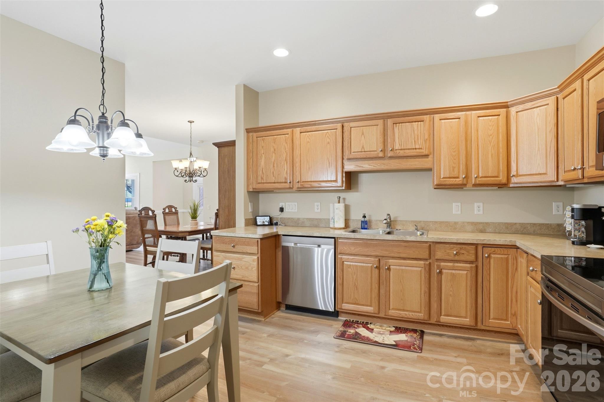 2118 N Castle Court Matthews NC 28105