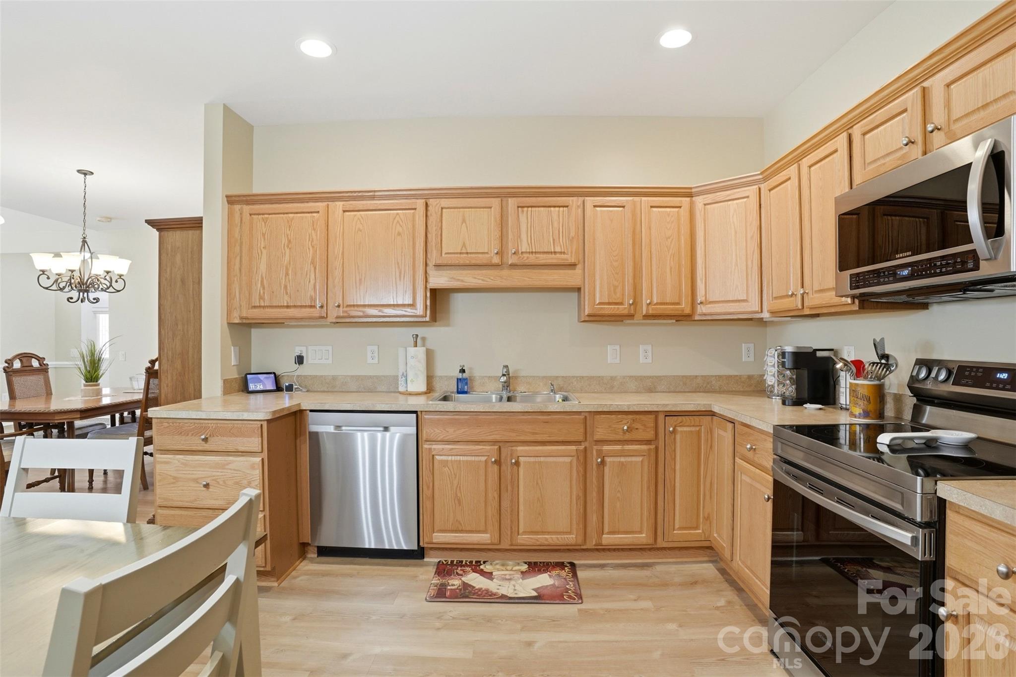 2118 N Castle Court Matthews NC 28105