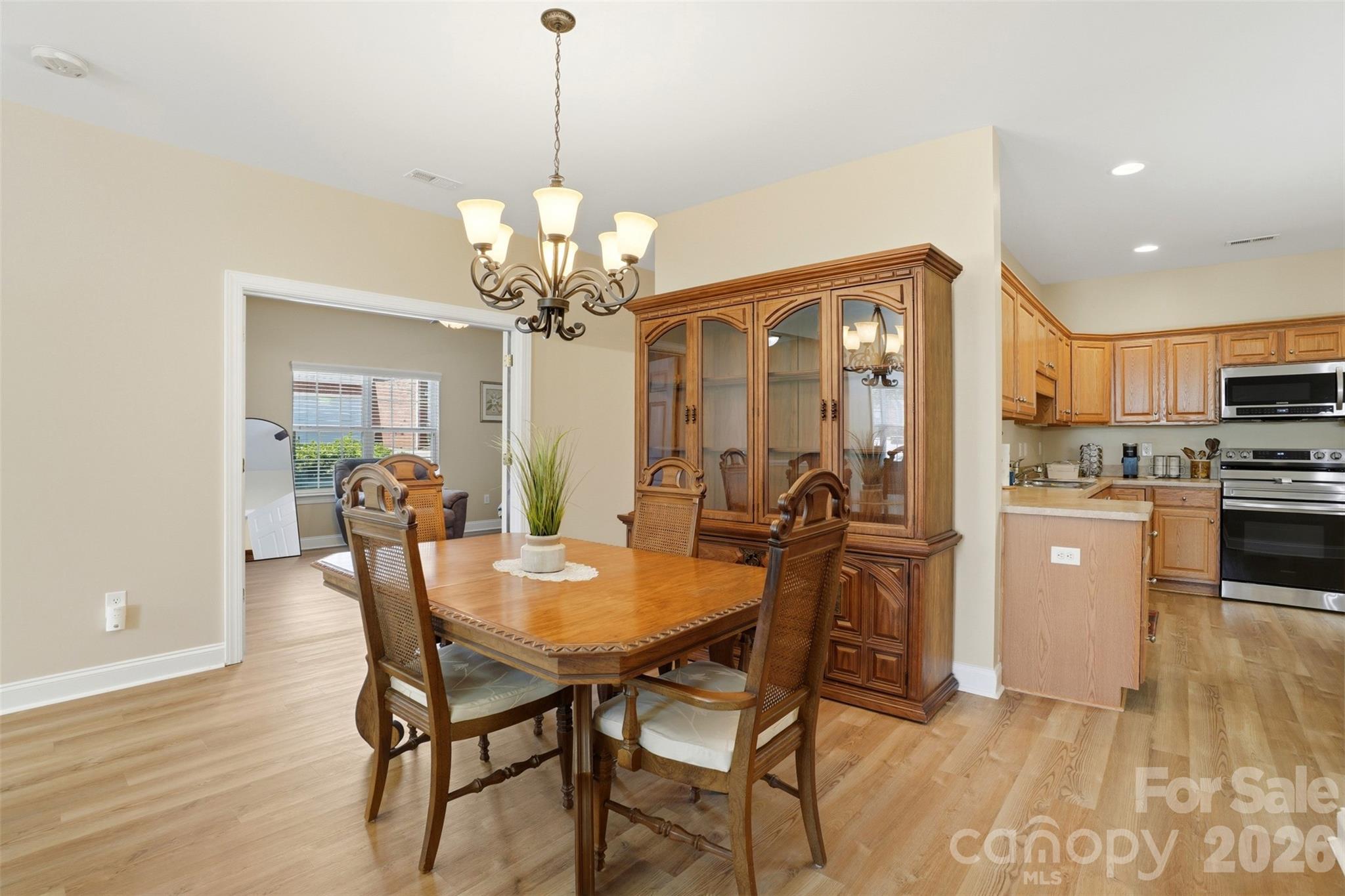 2118 N Castle Court Matthews NC 28105