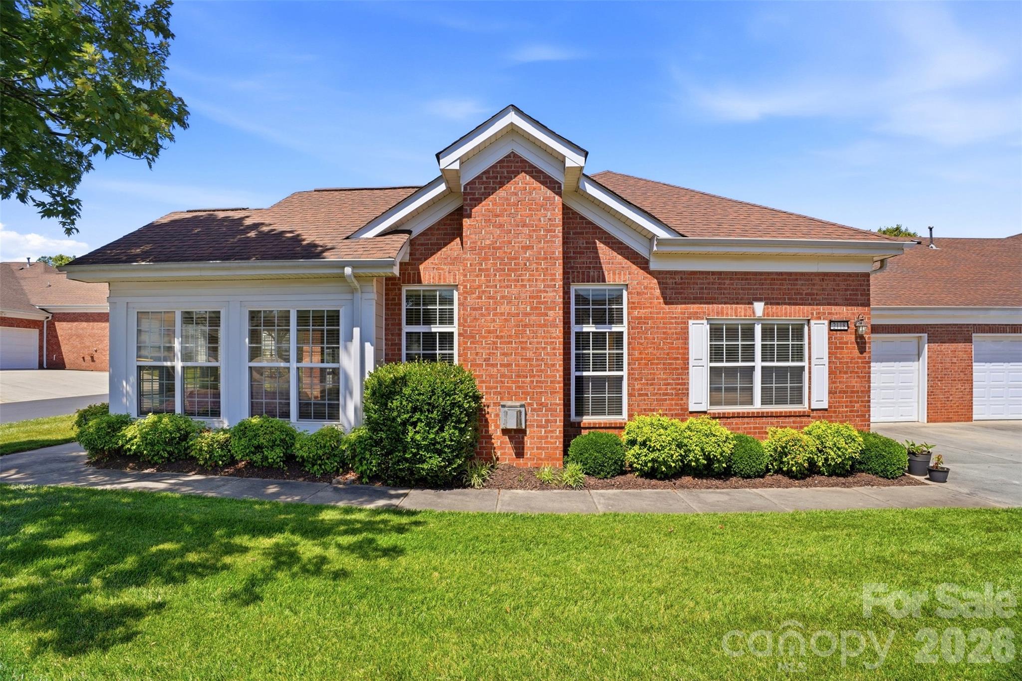 2118 N Castle Court Matthews NC 28105