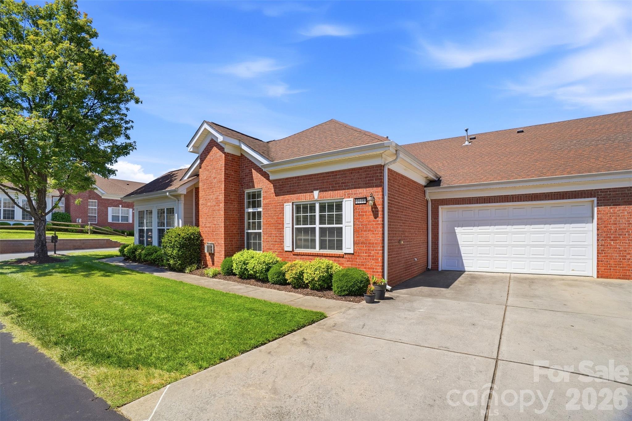 2118 N Castle Court Matthews NC 28105