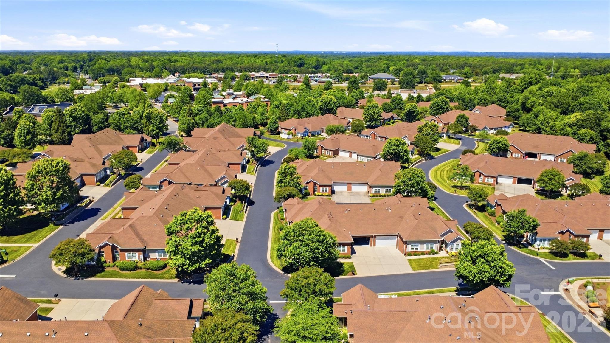 2118 N Castle Court Matthews NC 28105